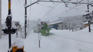 СНЕГОУБОРОЧНЫЕ ПОЕЗДА В ДЕЙСТВИИ. САМАЯ КРУТАЯ ТЕХНИКА