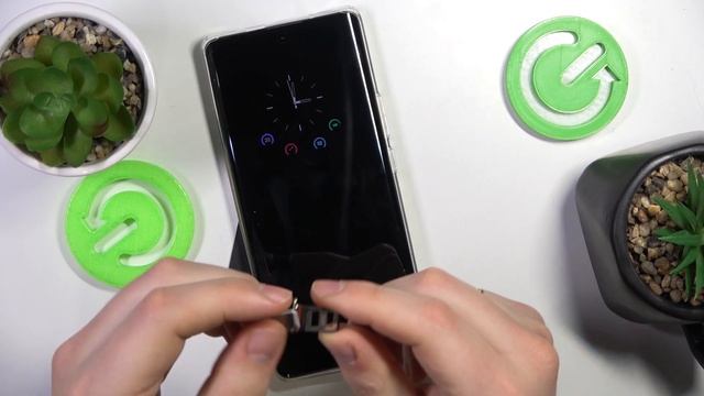 How to Insert a SIM Card into a INFINIX Zero 30 смотреть онлайн