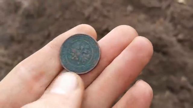 Копаем монеты в заброшенной деревне находки с металлоискателем minelab смотреть онлайн