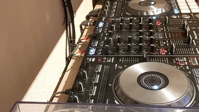 Obscene Frequenzy - Rolling Vs Stanton Warriors - Bones (MOLINILLO 24) смотреть онлайн