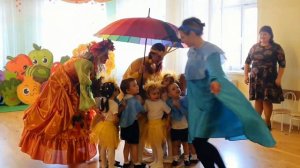 Музыкальная игра "Солнышко и дождик" в младшей группе