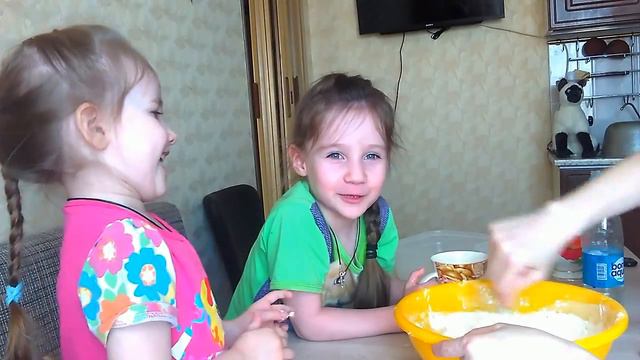 ЛИЗУНЫ из подручных средств смотреть онлайн