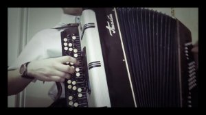 " Крутиться Вертиться Шар Голубой " На  Баяне .