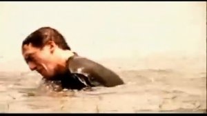 Герой(По фильму "На краю стою")