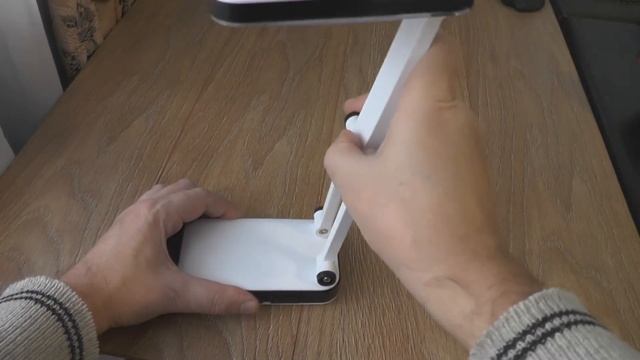 Настольная LED лампа с аккумулятором . LED 24 . Лампа транссформер. смотреть онлайн