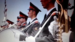 (2)Победный марш. Музыка и слова Е.Никоновой. Помним...