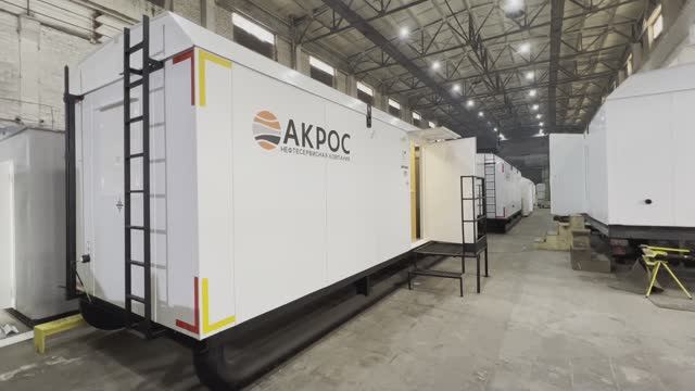 Обзор мобильного здания марки "Лидер" на санях. Жилой вагон-дом на 8 мест. смотреть онлайн