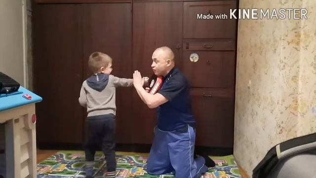 Самозащита дети Джит Кун До.Маленький Брюс Ли .В будущем. смотреть онлайн