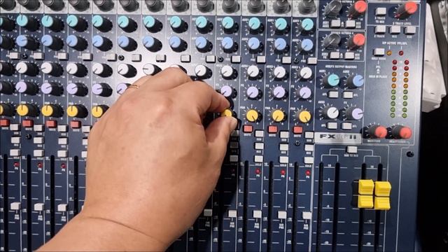 오디오믹서 Soundcraft - FX16ii 사용방법 (영상메뉴얼) смотреть онлайн