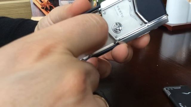 Как отличить верту Vertu Signature S Design от китайського смотреть онлайн