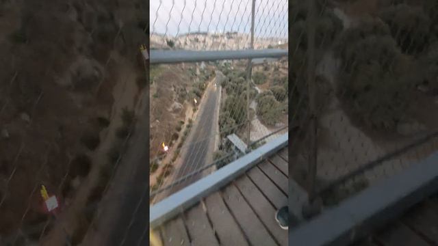 тут очень сильный ветер смотреть онлайн