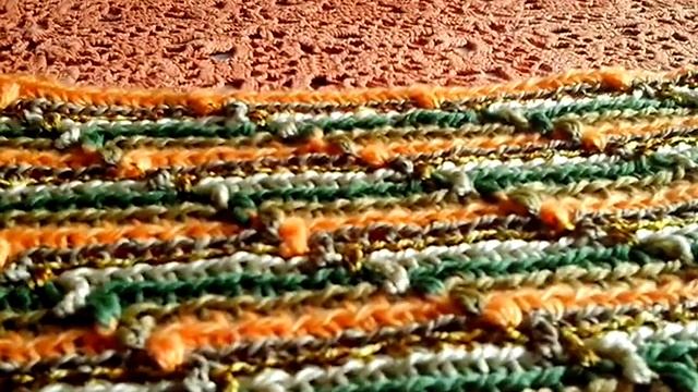 Чехол на кресло.Довязываю прошлогодний недовяз. смотреть онлайн