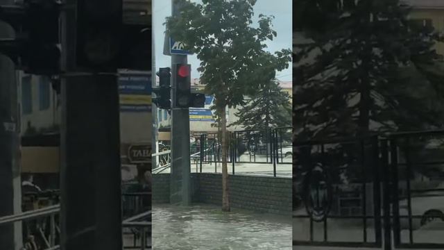 В Новороссийске , просто дождик прошёл смотреть онлайн