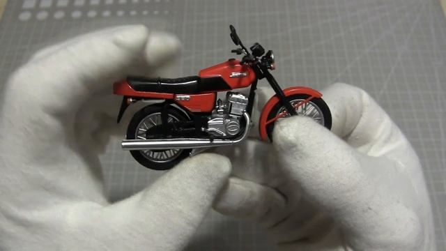 ЯВА 350/638-0-00 1:24 Наши мотоциклы №2 MODIMIO / JAWA смотреть онлайн