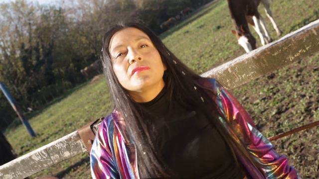 Soy feliz Lucia Pérez ( Videoclip Oficial) смотреть онлайн