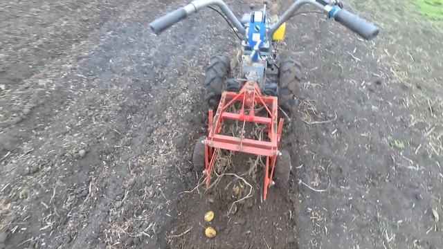 Как я копал картошку по влажной земле смотреть онлайн