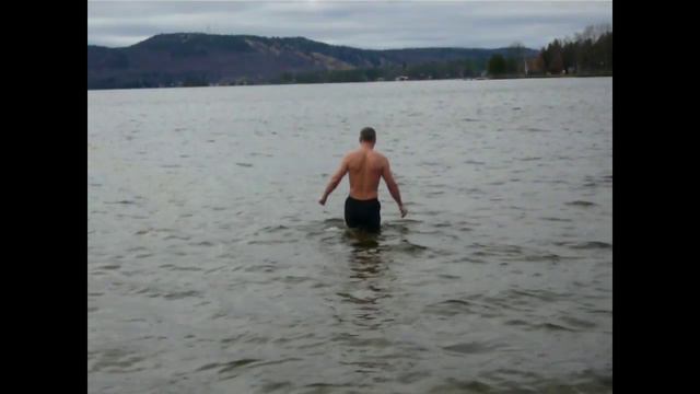 Осенние купания в Calabogie lake смотреть онлайн