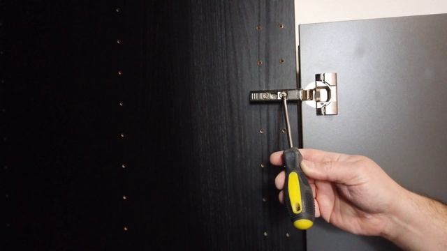 INSTALLING of Ikea Utrusta 110 Degree Soft Close Hinge 404.017.84 Metod Kitchen Hinges Blum ASSEMBL смотреть онлайн