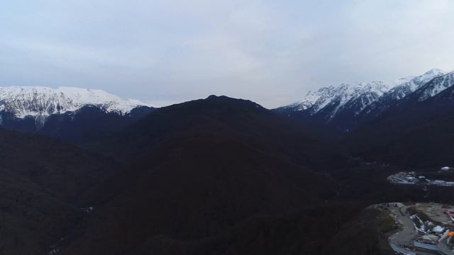 Sochi, Krasnaya Polyana. On Rosa Khutor.. the cable car. The aerial photo. смотреть онлайн