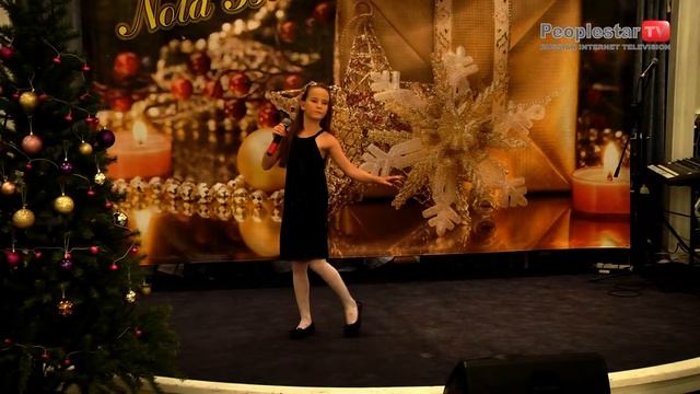 НОВОГОДНИЕ СНЕЖИНКИ - Саша Пичугина смотреть онлайн