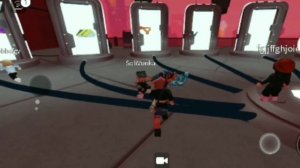 Как получить книжку на голову в Роблокс? Ответ здесь!