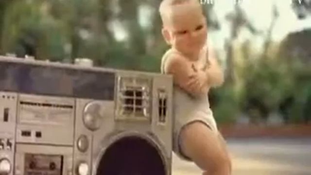 Копия видео Evian Baby Dance Black Eyed Peas Pump It смотреть онлайн