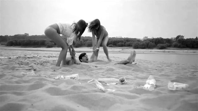 Чистый пляж - залог ХОРОШЕГО отдыха. И дело твоих рук! смотреть онлайн