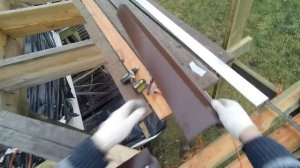 Выравнивание стропил. Планка капельника. Монтаж мембраны и контробрешетки на крышу террасы. Часть 1