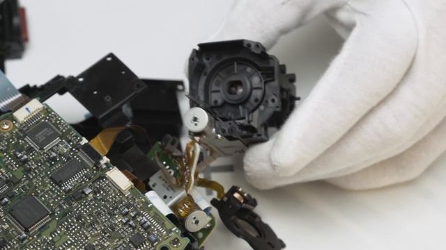 Old VHS camera, what's inside? Что внутри старой VHS камеры? 4K смотреть онлайн