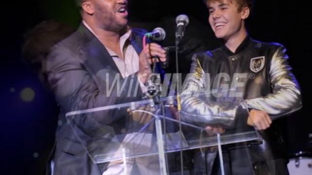 JUSTIN BIEBER at the Scooter Braun Birthday in los angeles смотреть онлайн