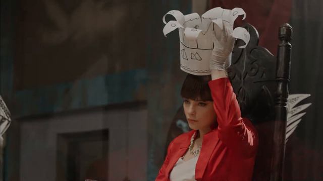 Промо "Красная Королева" смотреть онлайн