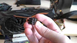 Как подключить провода к материнской плате