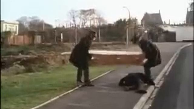 Monty Python - Undertaker's Film смотреть онлайн