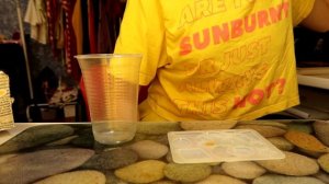 Делаю подарок подружке из эпоксидной смолы. DiLi Play Vlog