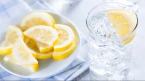 Как Быстро Избавиться от Камней в Почках с помощью этого Природного Средства?