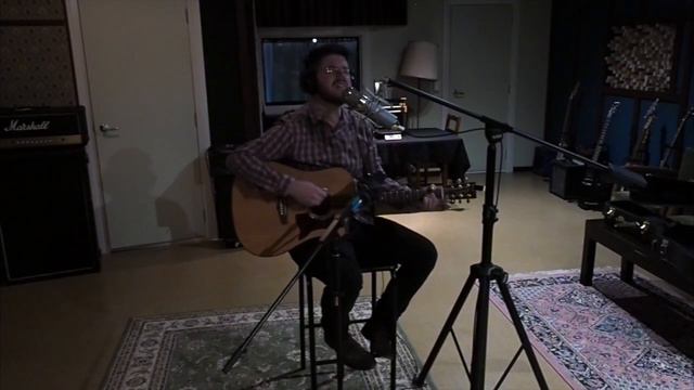 Ben Ceccato - Moths (acoustic) смотреть онлайн