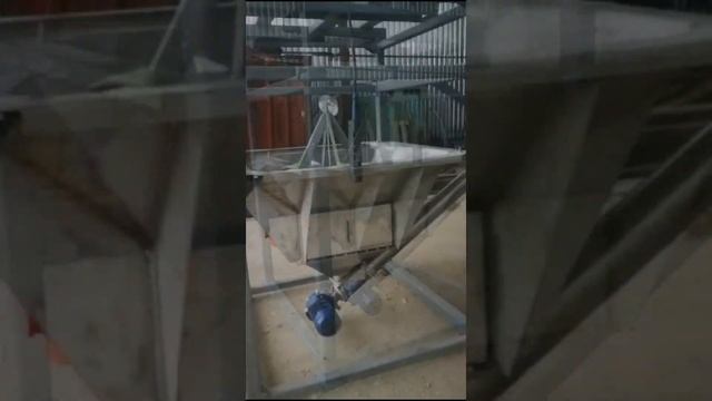 Станция растаривания биг-бегов с шнековой выгрузкой продукта от завода ЛАККК смотреть онлайн