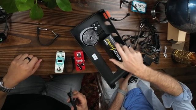 How To Build a Tiny Pedalboard - Donner DB-S100 Unboxing and Test смотреть онлайн