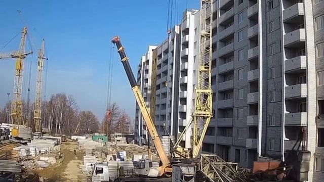 Демонтаж башенного крана КБ 403