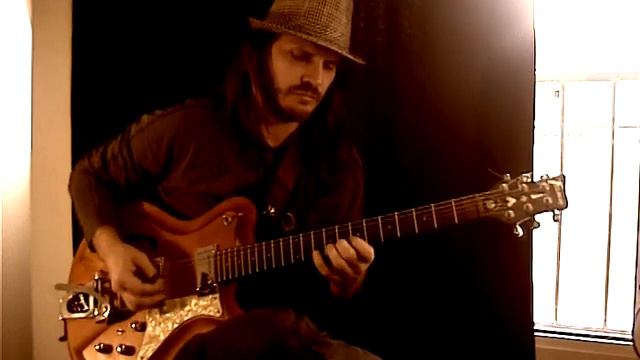 Classical Electric Guitar ALTERNATE PICKING Etude - Peter Luha смотреть онлайн
