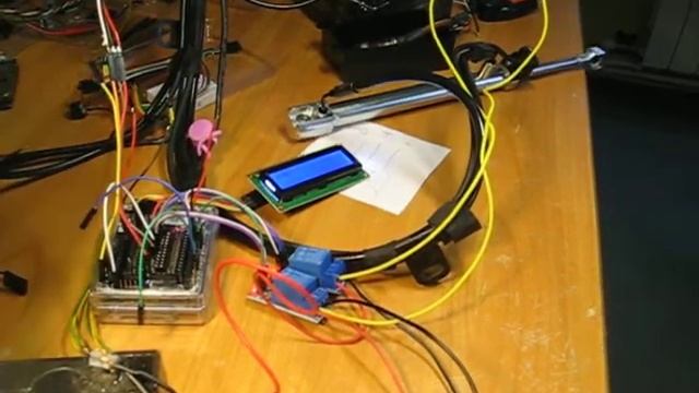 Управление гидроприводом крышки багажника Мерседес. смотреть онлайн