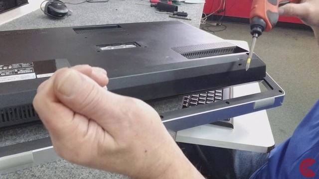 Acer Aspire Z5771 All-In-One Back Panel Removal смотреть онлайн
