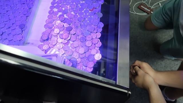 COIN PUSHER || MAGNET HACK! смотреть онлайн