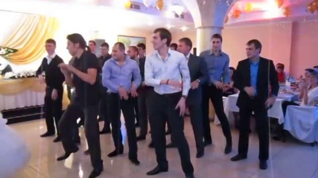 подарок молодоженам от брата жениха и гостей смотреть онлайн
