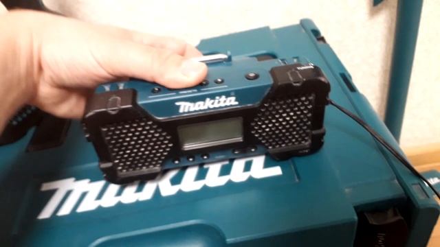 дешевое Радио Makita MR051 для стройки переделка под розетку смотреть онлайн