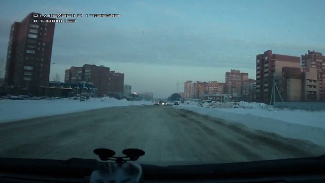 Subaru Legacy Outback Crossov vs Vaz 21104 по разбитой дороге смотреть онлайн