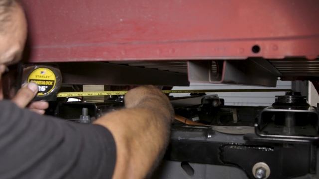 REESE® Max Duty Fifth Wheel Mounting System Installation - Ford F-150 Half Ton Truck - 30952 смотреть онлайн