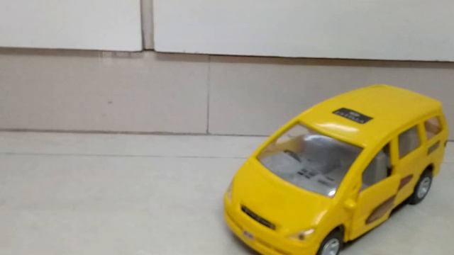 Shinsei Min Toyota Innova Estima Yellow L Unboxing