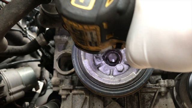 Peugeot 2008 1.2 Puretech Timing Belt Replacement Part 2 смотреть онлайн