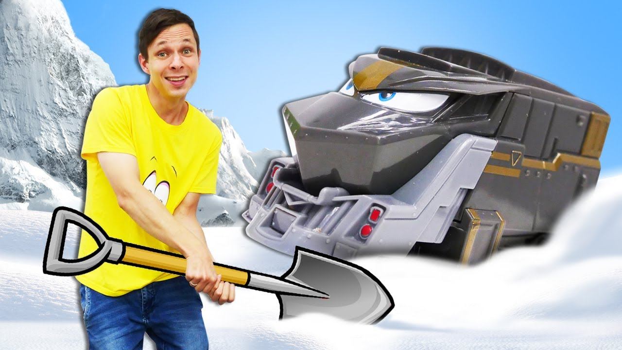 Игрушки Роботы-поезда - новые приключения: Дюк попал в лавину! Веселые игры для мальчиков смотреть онлайн